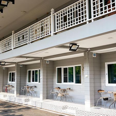 Baan Dara Resort 사라 부리 외부 사진